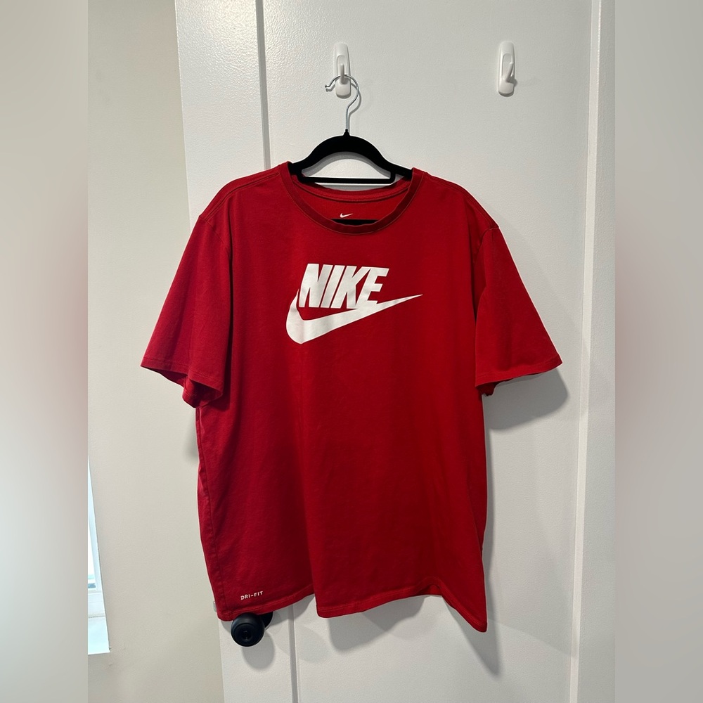 Men’s Nike T-Shirt
